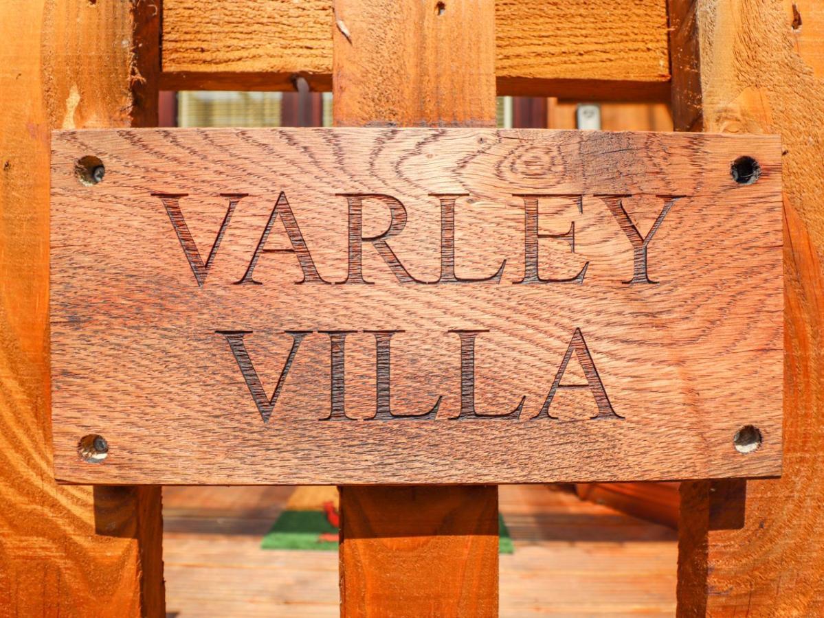 Varley Villa Newtown  Buitenkant foto
